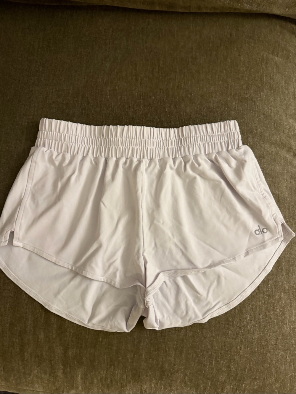 ALO Yoga White Women's Athletic Shorts with Elastic Waistband
